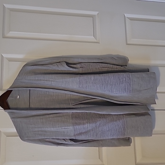 Lululemon Sit In Lotus Wrap II - Picture 5 of 7